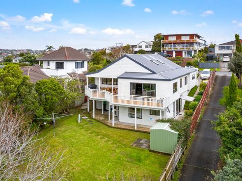 32 Rosario Crescent, Red Beach