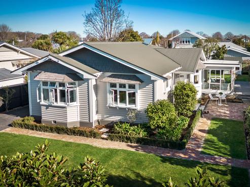 17 Roosevelt Avenue, Saint Albans