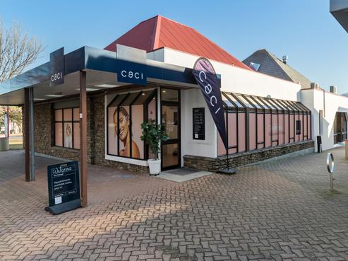 36 The Mall, Cromwell