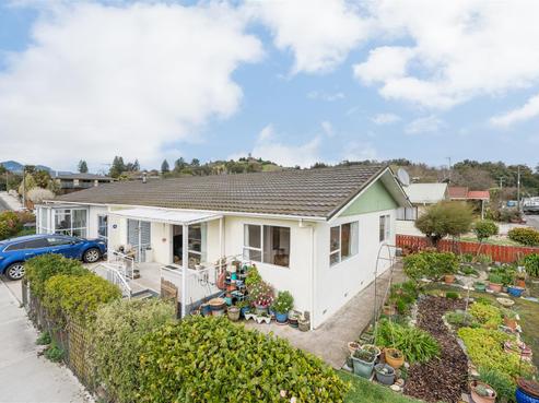 2A Bastin Terrace, Wakefield