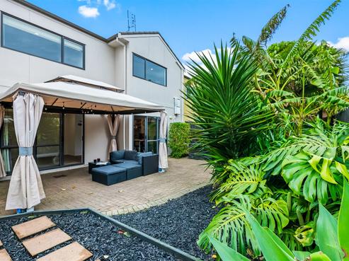 9 Spalding Rise, Golflands