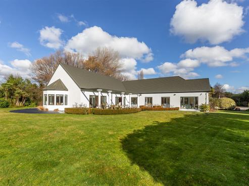 79 Regents Park Drive, Casebrook