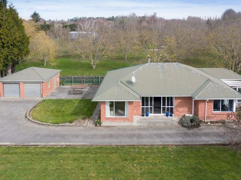 374 Racecourse Road, Allenton