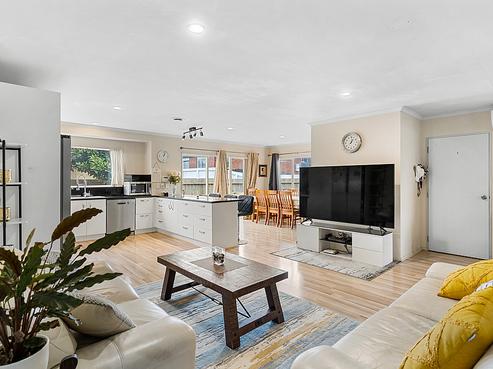 6 Scowns Way, Glendene