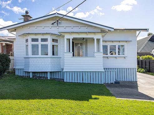 229 Meola Road, Point Chevalier