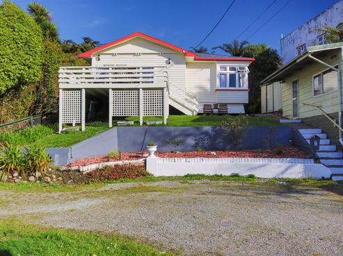 2 Russell Terrace, Greymouth