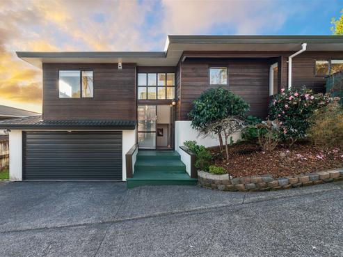 2/12 Stoneleigh Court, Sunnynook