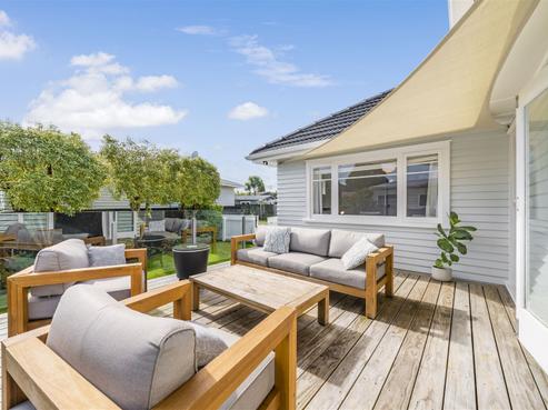 17A Clinton Avenue, Te Atatu Peninsula