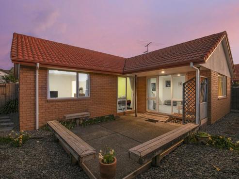 10/262 Centreway Road, Orewa