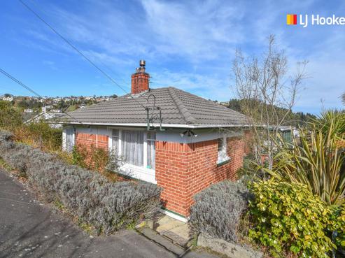 35 County Road, Kaikorai
