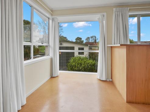 12 Maple Avenue, Dinsdale
