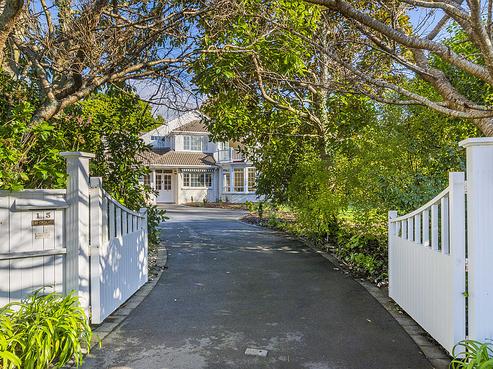 15 Maple Lane, Waikanae