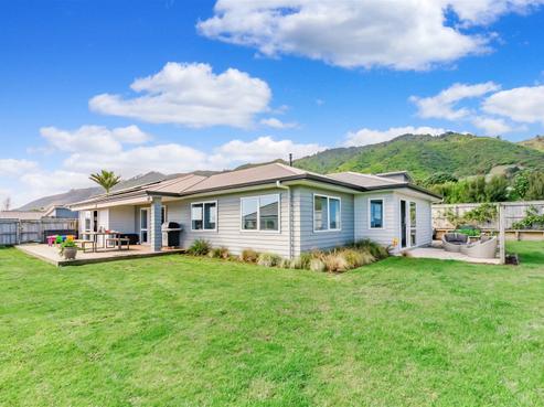 3 Waipunahau Road, Waikanae