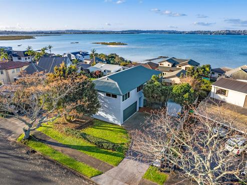 58 Spinnaker Drive, Te Atatu Peninsula