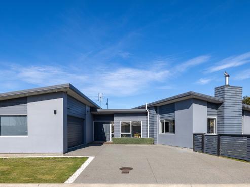 124 Pegasus Boulevard, Pegasus
