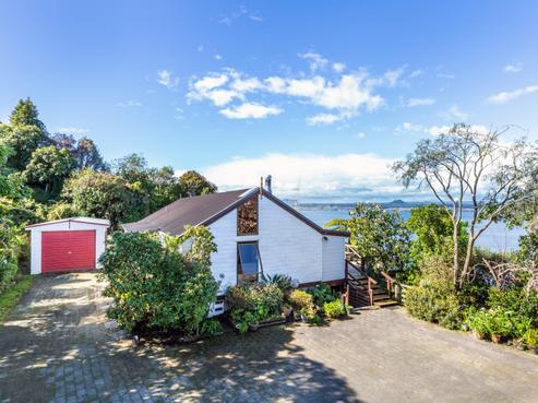 2/77 Wakeman Road, Acacia Bay