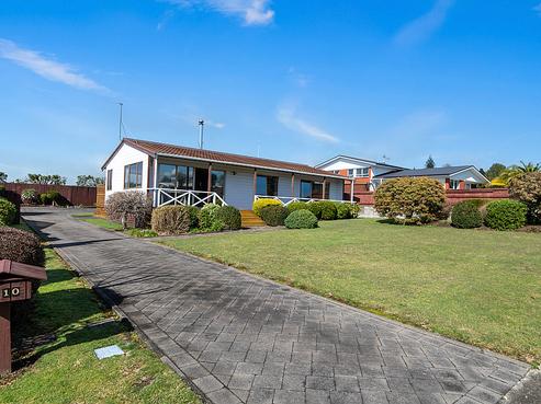 10 Cheops Street, Westbrook