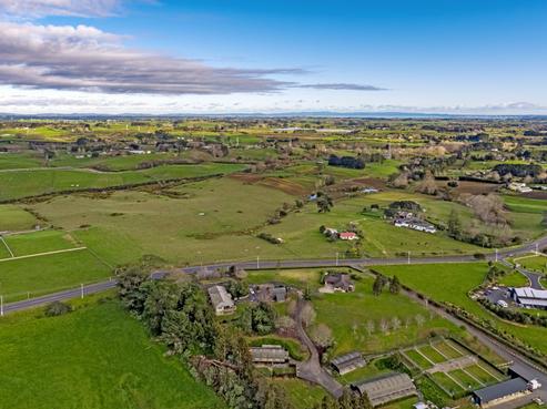 1293 Great South Road, Runciman