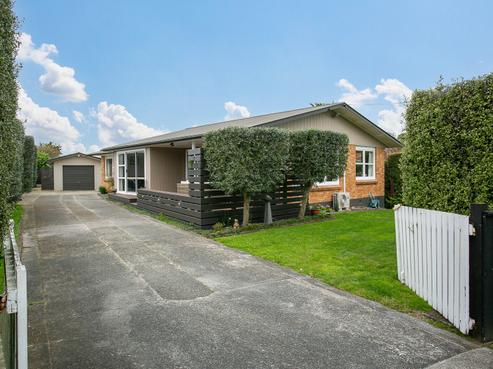 32 Burns Street, Leamington
