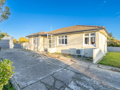 28 Coronation Street, Strathern