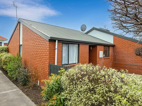 7/214 Breezes Road, Aranui