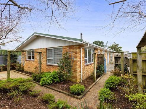 2/6 Hood Place, Spotswood