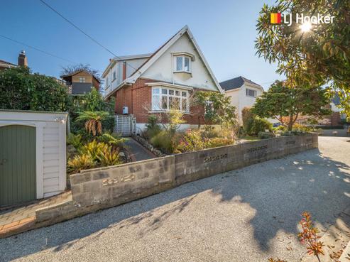 17 Leven Street, Roslyn
