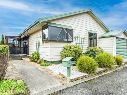 13 Dellwood Green, Richmond