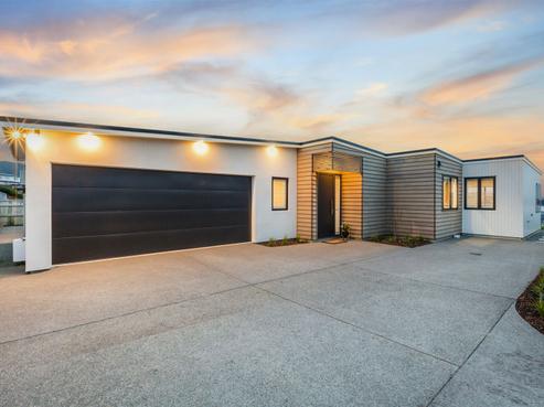 8 Ken Douglas Drive, Aotea