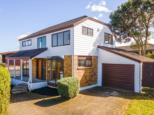 2/13 Billabong Place, Botany Downs