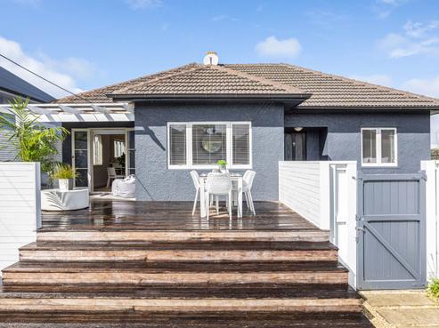 27 Williamson Avenue, Belmont