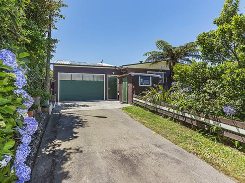 18 Chartwell Drive, Crofton Downs