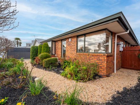 1/109 Le Cren Street, Seaview