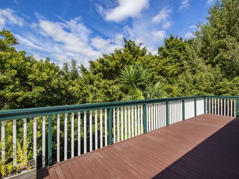 32 Eureka Place, Parahaki