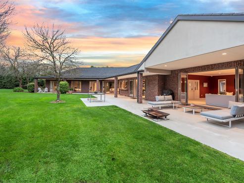 37 Regents Park Drive, Casebrook