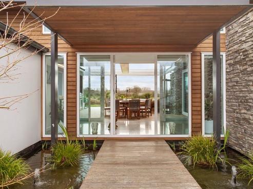 8 East Stream Lane, Northwood