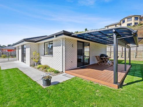 63 Magnolia Drive, Westown