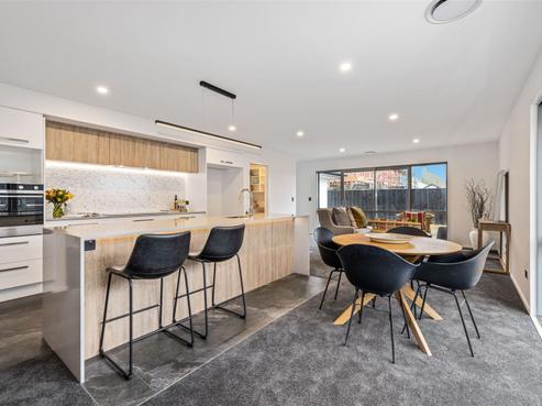 6 Malaga Crescent, Harewood