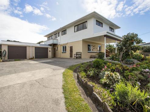 46 Roretana Drive, Athenree