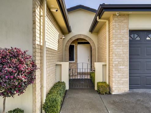 24 Pacific Avenue, Poraiti