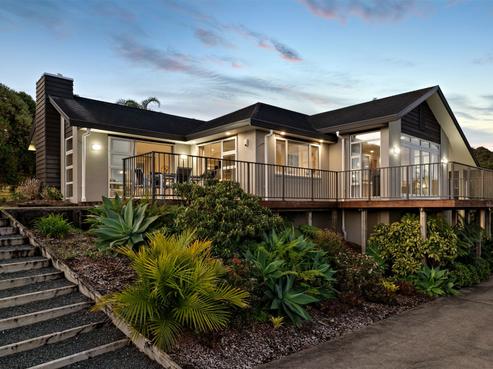 17 Matheson Road, Red Beach