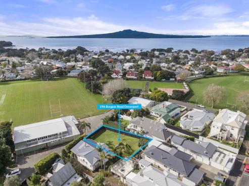 19A Burgess Road, Devonport