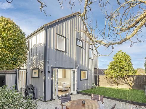 1/9 Eden View Road, Sandringham