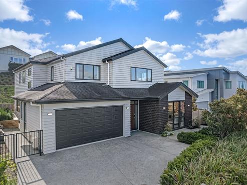 33 Remuremu Street, Long Bay