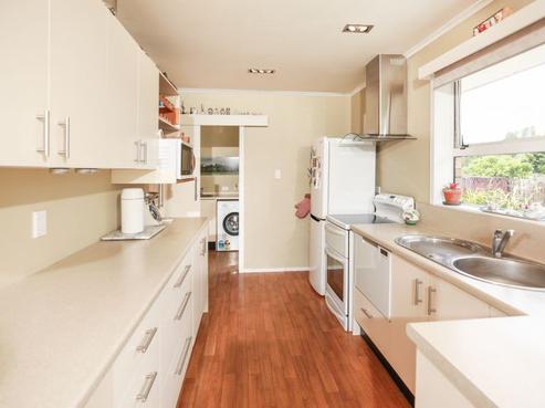 21 Pulham Crescent, Queenwood