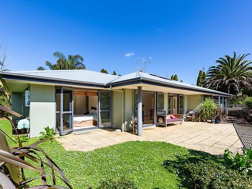4 Tonkin Place, Buckland