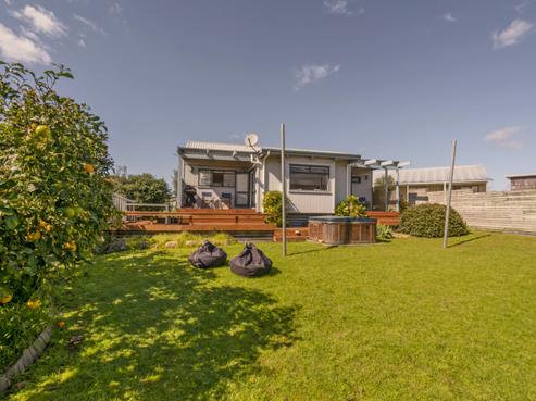 107 Kauri Crescent, Matarangi
