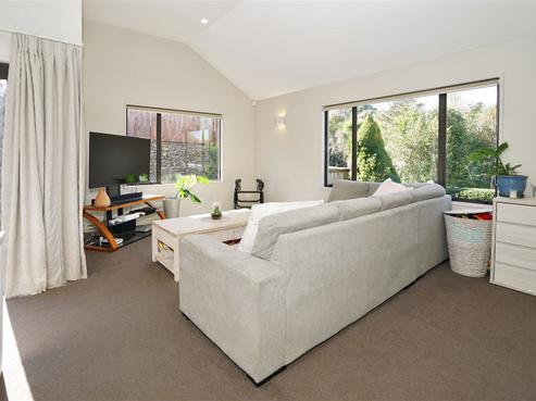 52 Brymer Road, Grandview Heights