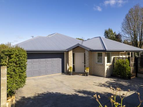 9A Larch Place, Casebrook