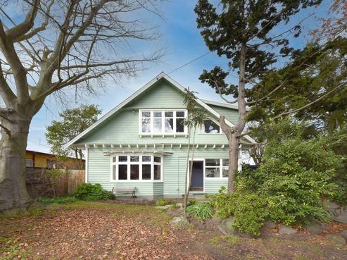 16 Hendon Street, Edgeware